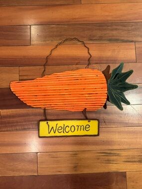 Carrot Welcome Sign Wall Decor - Spring & Easter